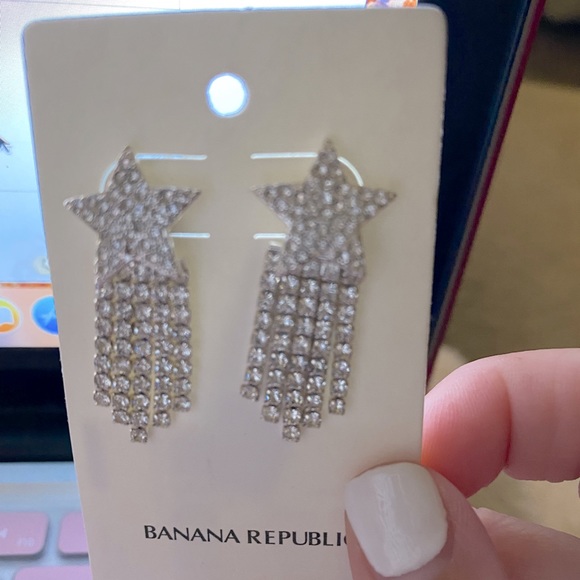 Banana Republic Star Fringe Earrings -NWT - Picture 2 of 3